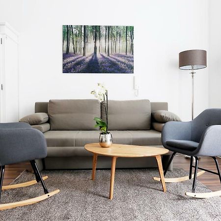 Droy By Rockchair Apartments L Superhost Status L 2 Bedroom Boxspringbeds Next To Center "Kurfuerstendamm" - Cozy Family & Business Flair Welcomes You! Берлин Экстерьер фото